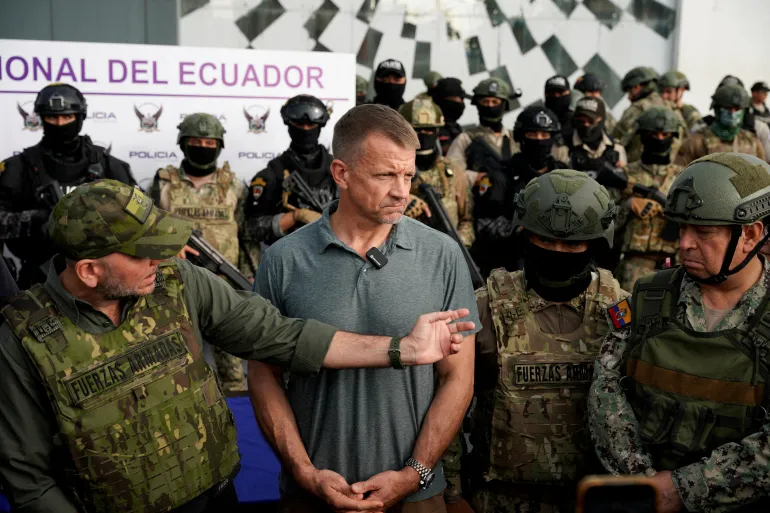 Erik Prince, directeur de Vectus Global, assiste à une présentation policière et militaire à Guayaquil, en Équateur, en avril [Fichier - Santiago Arcos:Reuters]